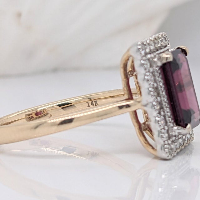 Metal 2.8ct Raspberry Garnet Ring With Natural Diamond Accents: Solid 14k Gold 9x7mm, Size 6.75 For Sale - Image 7 of 7