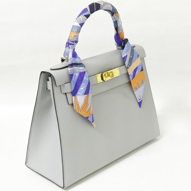 2020s Hermès Kelly 28 Sellier Bleu Glacier Epsom Gold Hardware 2025 For Sale - Image 5 of 9