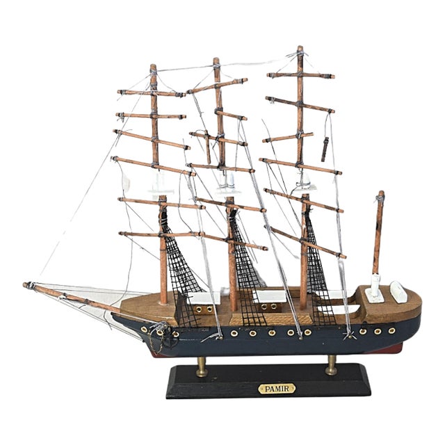 Vintage Model Ocean Ship Galleon Frigate For Sale