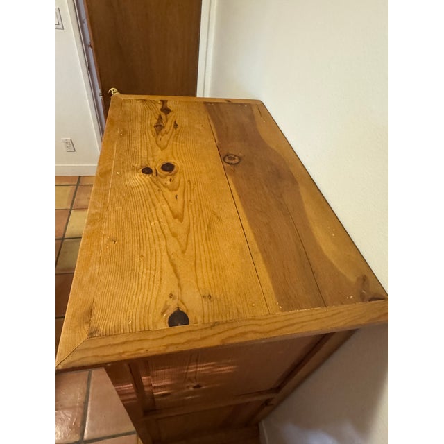Late 20th Century Mexican Solid Pine Hacienda Five-Drawer Dresser For Sale In San Diego - Image 6 of 13