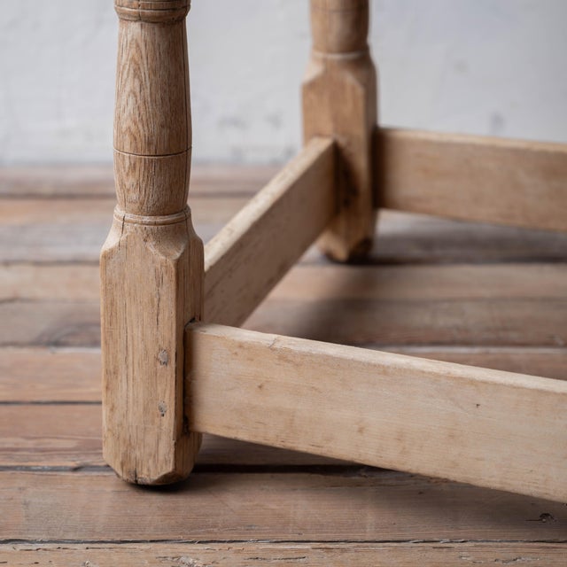 American Tavern Table, 18th Century For Sale - Image 10 of 14