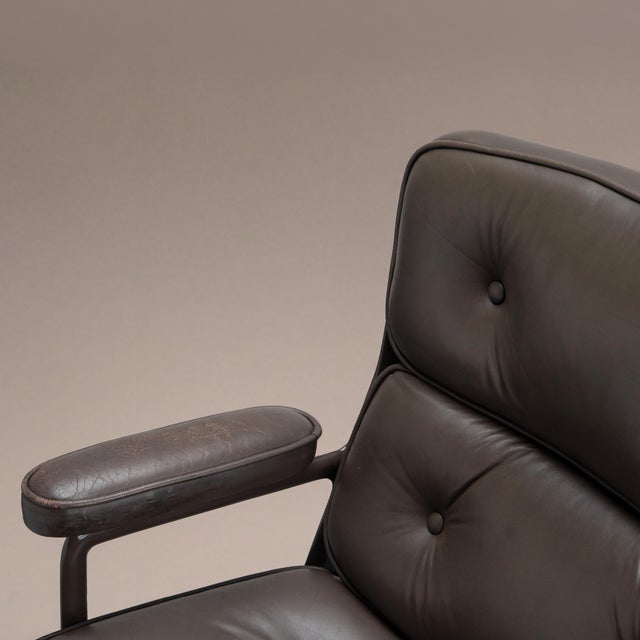 Eames Time Life Executive Chair by Herman Miller in Original Cigar Brown Leather & Brown Coated Frame For Sale - Image 10 of 12