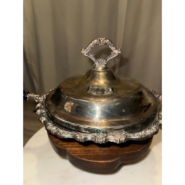 Late 20th Century Vintage Webster Wilcox / Oneida Silver-Plated Chafing Dish Pan & Lid With Wood Handle For Sale - Image 5 of 11