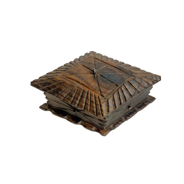 Cabin Mid 20th Century American Folk Tramp Art Carved Wood Box With Geometric Lid For Sale - Image 3 of 13