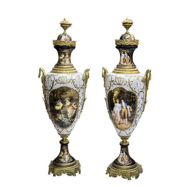 Pair of Porcelain Vases France French Style For Sale