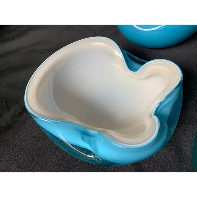 1950s Curated Collection of Murano Art Glass Bowls by Alfredo Barbini in Shades of Blue Set of 4 For Sale - Image 5 of 12
