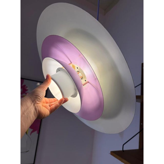 Postmodern White and Purple Metal Louvered Lamp by Formlight, 1970s For Sale - Image 3 of 11