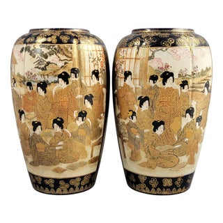 Meiji Japanese Satsuma Vases by Hodota Shoten, 1890, Set of 2 For Sale
