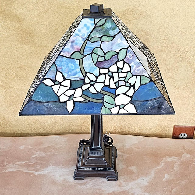 2003 Tiffany-Style Floral Stained Glass Pyramid Table Lamp For Sale - Image 15 of 18