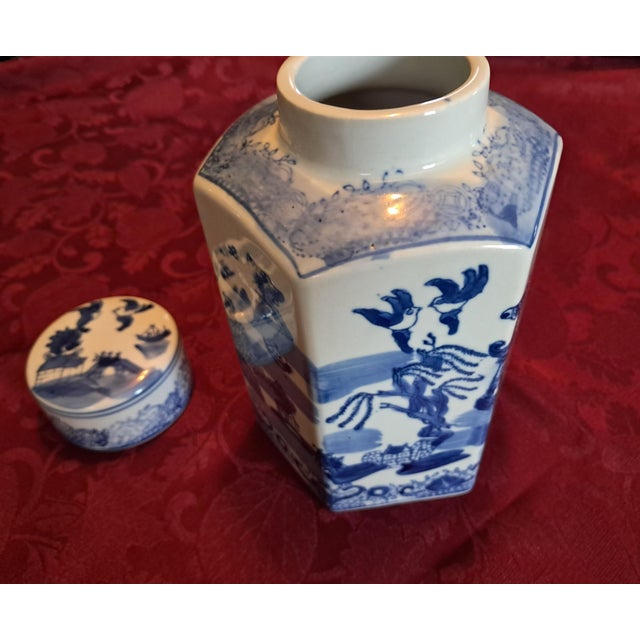 Ceramic 1970s Mid-Century Modern Hexagon Blue Willow Ginger Lidded Jar For Sale - Image 7 of 18