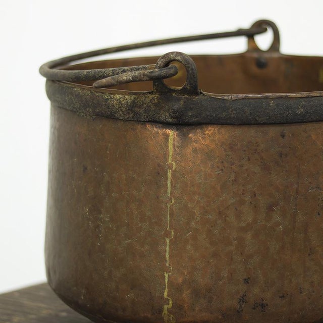 Large 19th Century Hammered Copper Kettle / Pot For Sale - Image 6 of 11