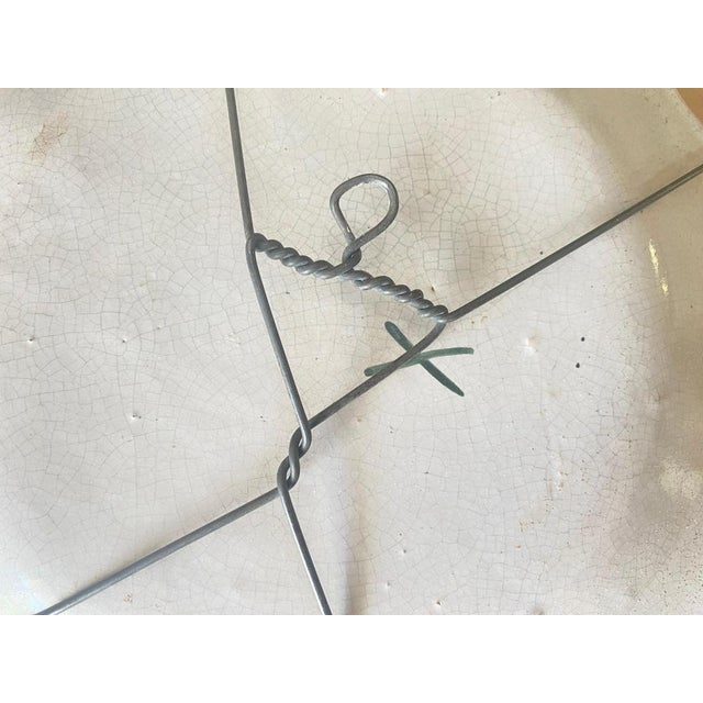 Ceramic Plates in French Pink and Green Faïence, 20th Century, Set of 2 For Sale - Image 7 of 15