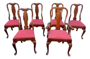 Late 20th Century Pennsylvania House Queen Anne Style Splat Back Cherry Dining Chairs.. Set of 6