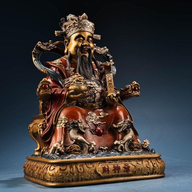 Chinese Large Vintage Gilt Bronze God of Wealth Statue - Chinese Caishen Sculpture With Polychrome For Sale - Image 3 of 10