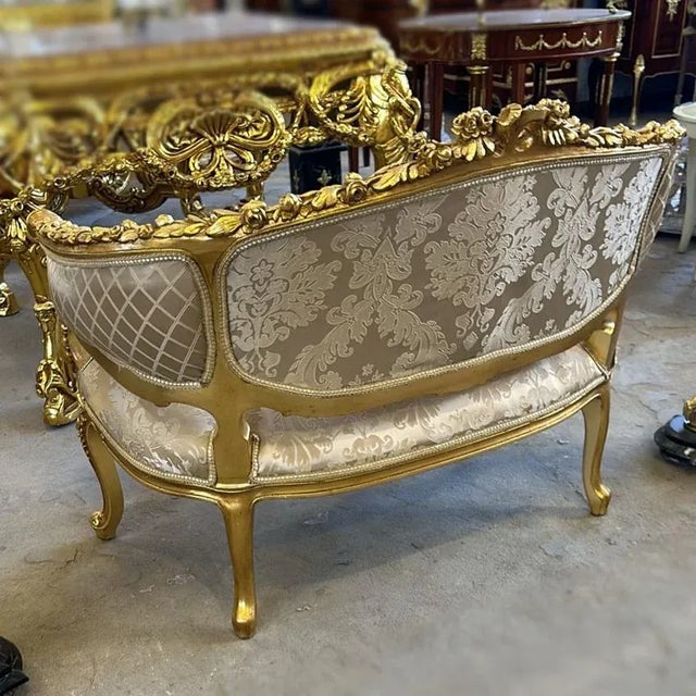 French Rococo Beige Settee With Gold Details For Sale - Image 4 of 4