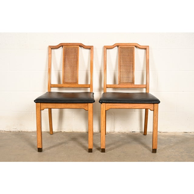 Henredon Style Mid-Century Hollywood Regency Carved Walnut and Cane Side Chairs or Dining Chairs, Pair For Sale - Image 17 of 17