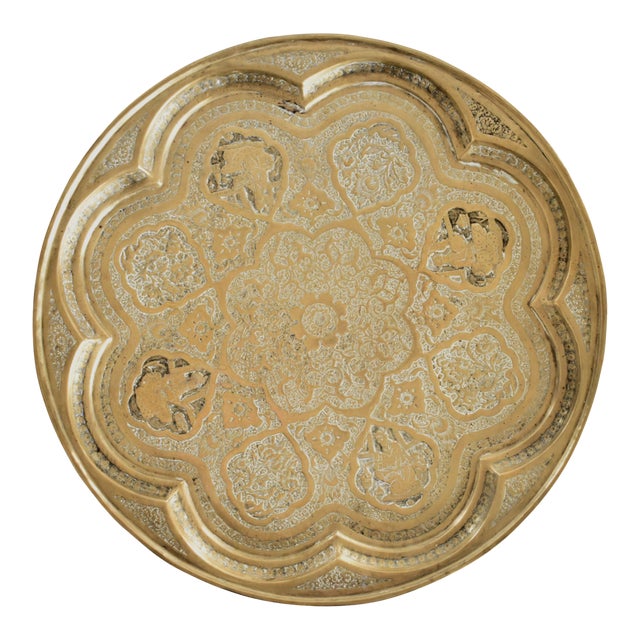 Antique Early-20th-Century Indo-Persian Hammered Brass Round Tray For Sale