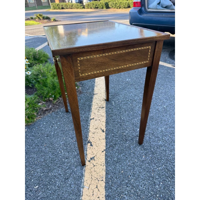 Vintage Pair of Federal Style Inlaid Mahogany Single Drawer Side Tables For Sale - Image 4 of 10