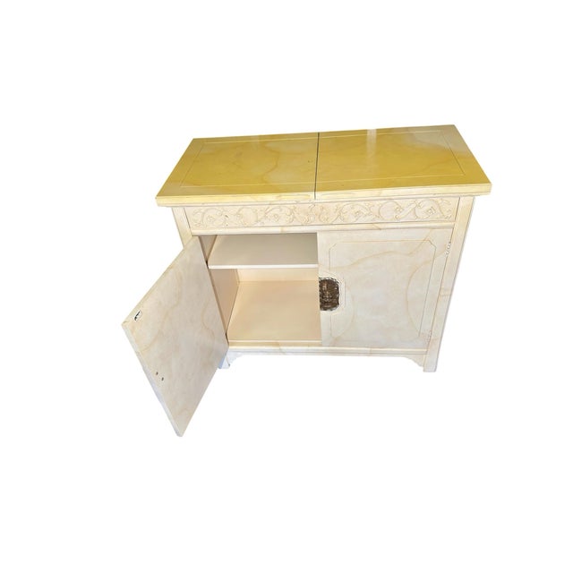 Metal Vintage 1970s Henredon Hollywood Regency Faux Goatskin Flip-Top Bar Cabinet For Sale - Image 7 of 12