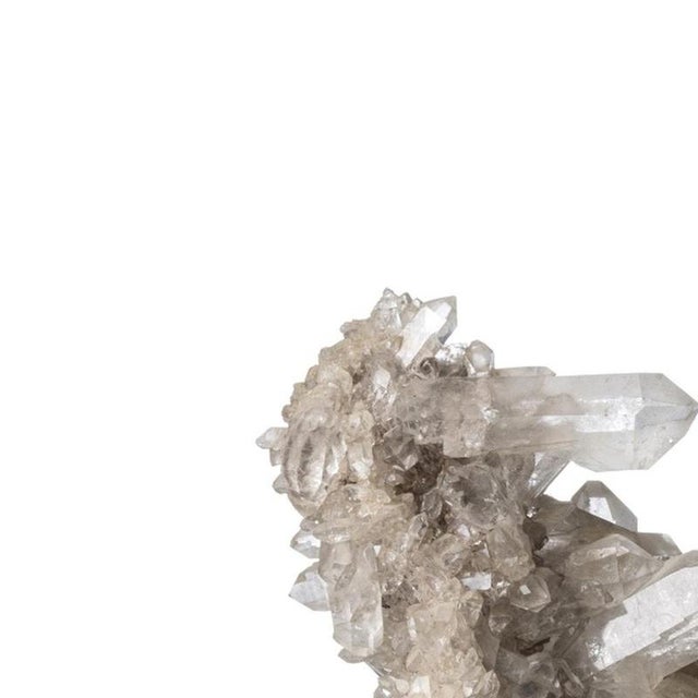 Decoration - Large quartz. Quartz cluster. Dimensions: 27.5 cm x 18 cm x 16 cm.