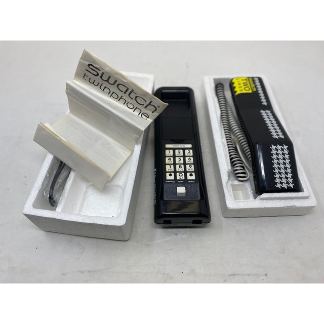 1980s Rare Vintage Swatch Twin Phone Set in Box | Black & White Memphis Style Pop Art Desk Phone, C. 1988 For Sale - Image 5 of 6