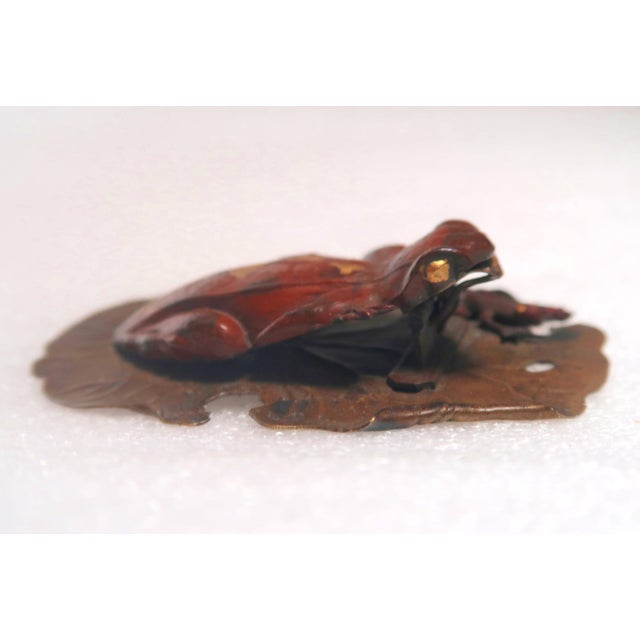Late 19th Century Meiji Period Japanese Gold and Silver Inlaid Bronze Frog Group (Clip) For Sale - Image 14 of 16
