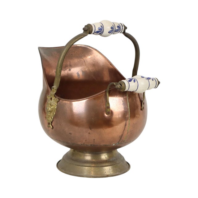 Antique Copper Helmet-Shaped Coal Scuttle with Lion Heads and Delft Ceramic Details For Sale - Image 3 of 15