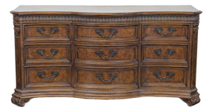 1990s Drexel Heritage 9-Drawer Traditional Vintage Dresser