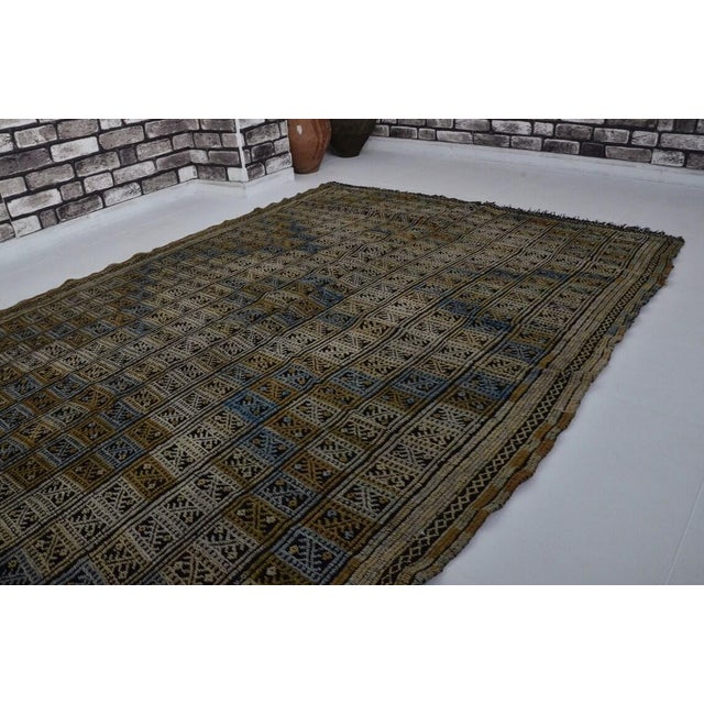 Textile Vintage Turkish Cicim Kilim Rug With Geometric Grid Pattern & Muted Earth Tones For Sale - Image 7 of 10