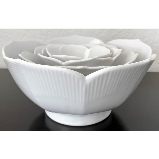 Mid 20th-Century Crisp White Porcelain Serveware Nesting Lotus Bowls - 4 Pieces For Sale - Image 4 of 17