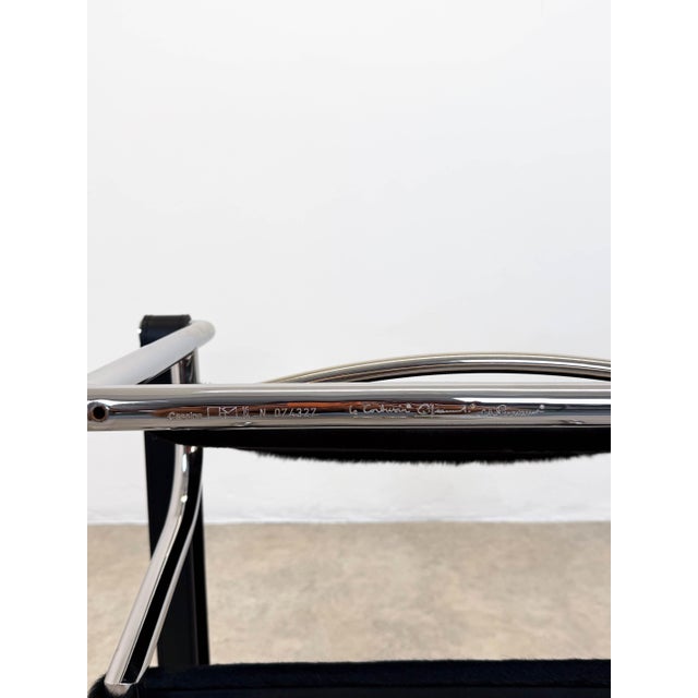 LC1 Chair by Le Corbusier and Charlotte Perriand for Cassina, 2010s For Sale - Image 9 of 16