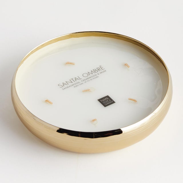 Enjoy top notes of sandalwood, musk and cedarwood. This is Santal Ombre. Beautifully finished in a warmGold tray with a...