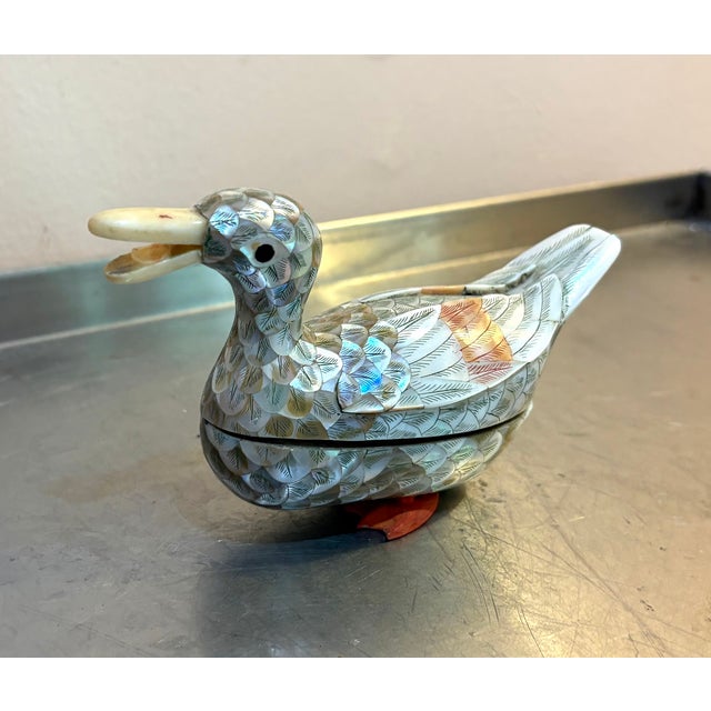1940s-50s carved wood / abalone small duck box. Excellent condition.