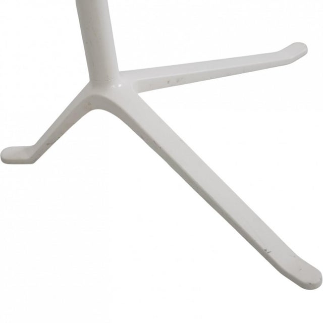 Vintage White Little Friend Table from Fritz Hansen, 2015 For Sale - Image 5 of 8