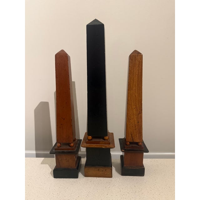 Vintage Neoclassical Two-Tone Wood Obelisks - Set of 3 For Sale In Los Angeles - Image 6 of 8