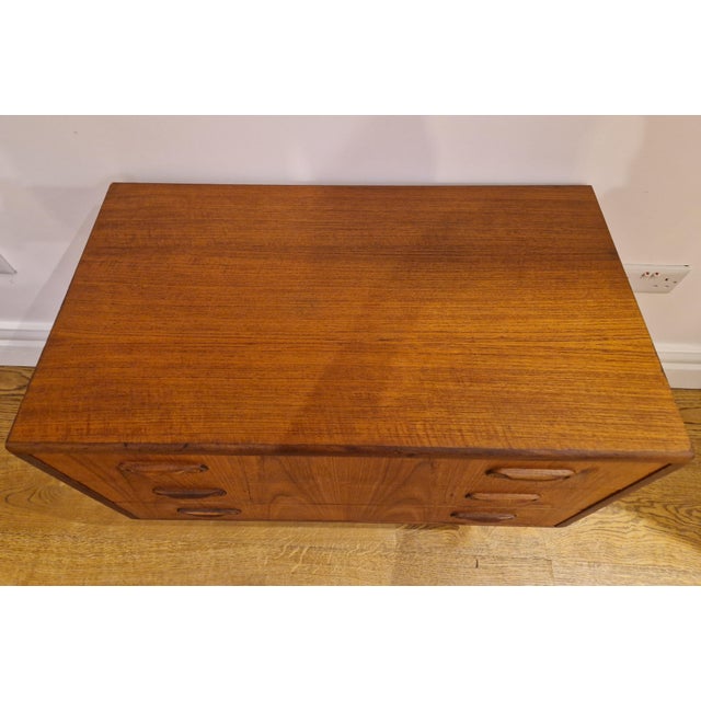 Wood Teak Fresco Chest of Drawers with Tapered Legs from G Plan, 1960s For Sale - Image 7 of 17