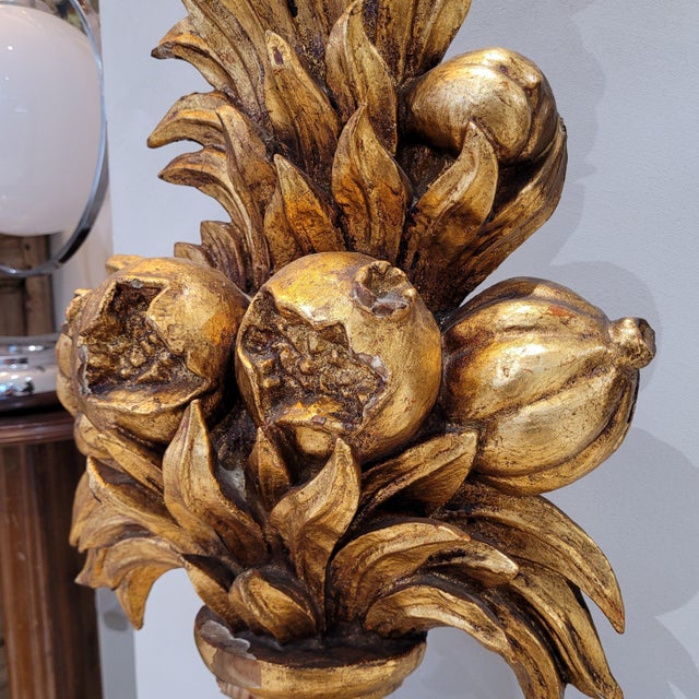Wood Trim Medici Cup Wall Sconce in Carved and Gilded Wood, Spain, 1950s For Sale - Image 7 of 17