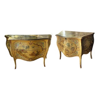 1900-1909 Superb Pair of Serpentine Front Venetian Rocco Style Painted Commodes For Sale