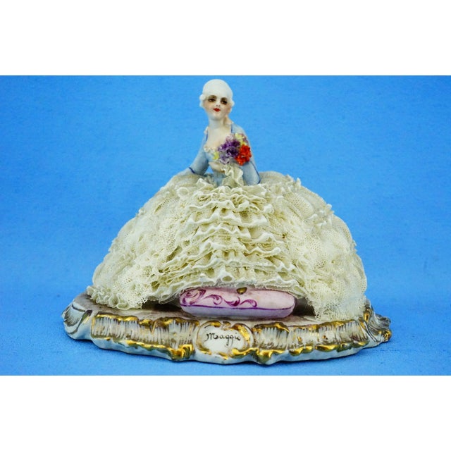 Luigi Fabris, Sculpture Venetian Lady, Crinoline Lace Flowers, 1890s, Porcelain For Sale - Image 11 of 18