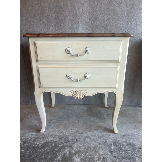 Late 20th Century Pair of Ethan Allen French Country Nightstands For Sale In Washington DC - Image 6 of 12