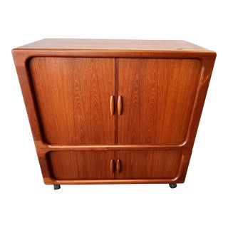 Vintage Danish Modern Teak Entertainment/ Bar Cabinet on Casters For Sale