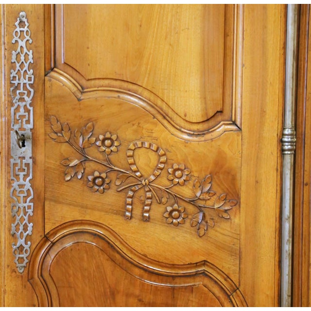 18th Century French Louis XV Carved Walnut Wedding Armoire From Provence For Sale - Image 15 of 18