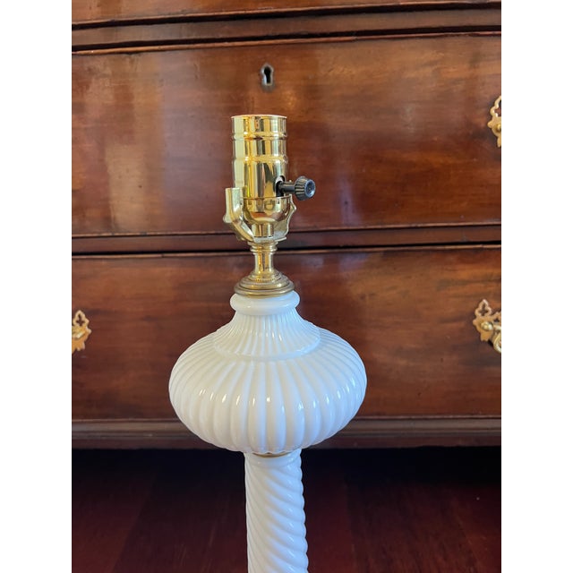 Vintage Milk Glass Table Lamp For Sale In New York - Image 6 of 6
