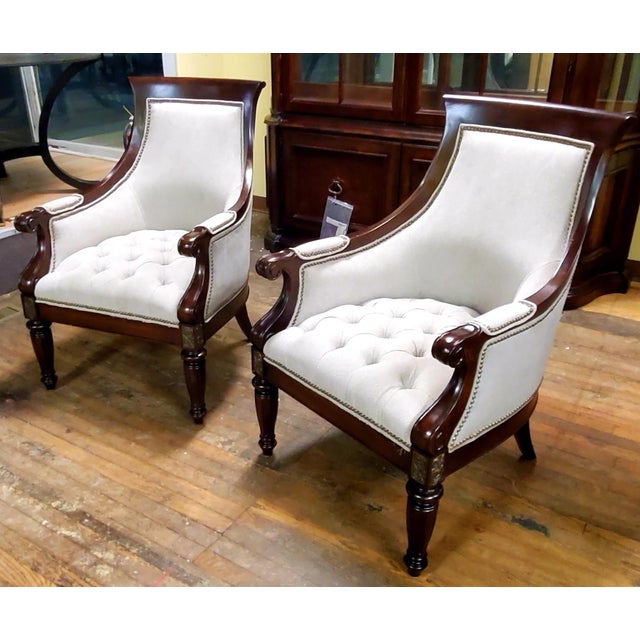 Thomasville Furniture Ernest Hemingway Anson Tufted & Leather Accent