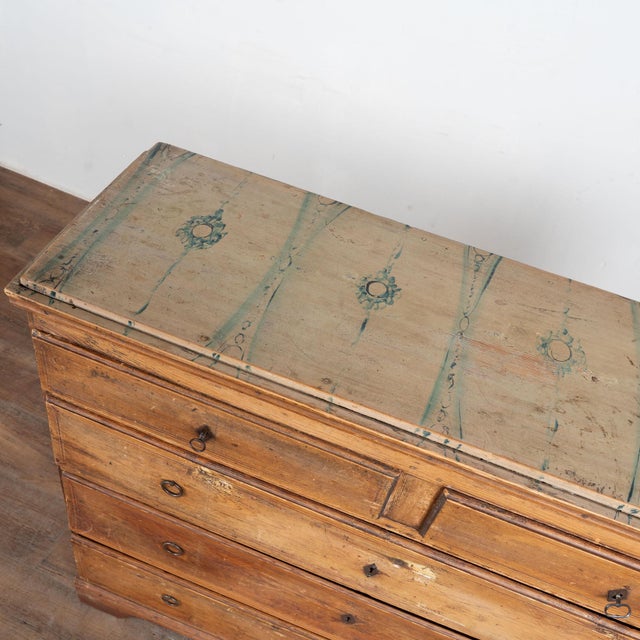 Early 19th Century Swedish Original Painted Pine Chest of Five Drawers For Sale - Image 4 of 13