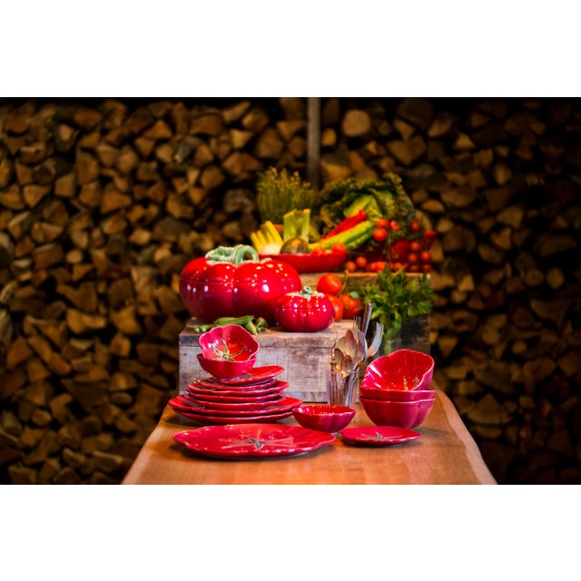2020s Bordallo Pinheiro Tomato Dinner Plates, Set of 4 For Sale - Image 5 of 6