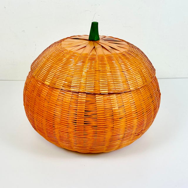 1970s Vintage Boho Chic Americana Halloween Wicker Pumpkin Basket, Large Scale For Sale - Image 4 of 14