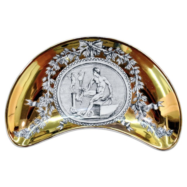 Set of Piero Fornasetti Medaglioni Gilt Porcelain Crescent Catchall Plates, 1960s For Sale In Miami - Image 6 of 10