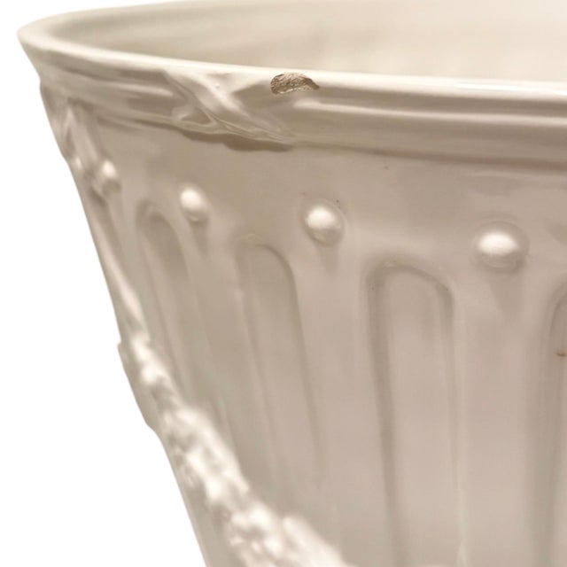 Pair of Vintage Tiffany & Co. White Garland Motif Italian Cachepots Planters For Sale - Image 9 of 11