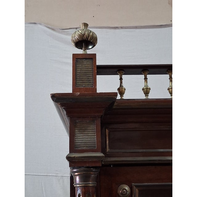 19th Century French Napoleon III Mahogany & Brass Mounted Library Bookcase With Original Glass For Sale In New Orleans - Image 6 of 9